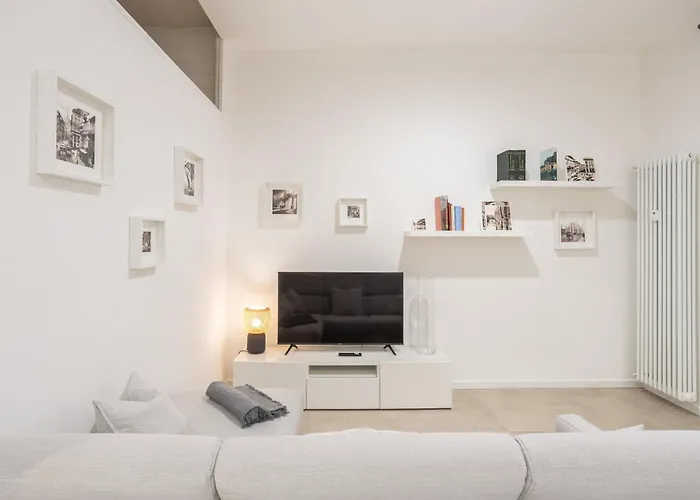 Sant Ambroeus Garden Apartment