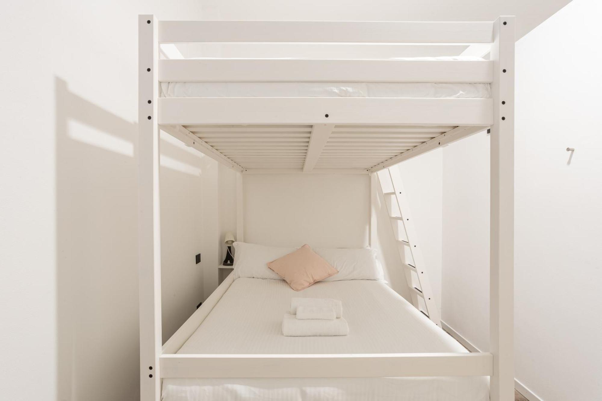 Appartement Sant Ambroeus Garden Milan